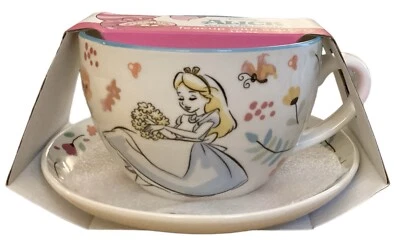 Juego de taza de té y platillo Disney Alicia en el país de las maravillas 16 oz Foto 1 de 4