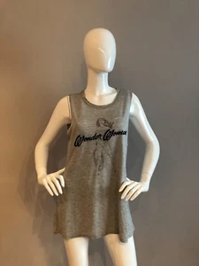 David Lerner Wonder Woman Gray Crew Neck T Shirt Size Small - Picture 1 of 5