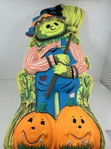 Original 1960s 28" HALLOWEEN molded plastic SCARECROW & PUMPKINS wall decoration - Picture 1 of 12