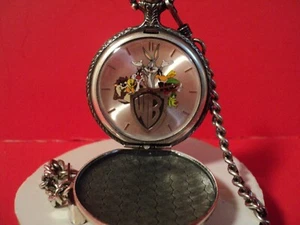 WARNER BROTHERS (von Fossil) Taschenuhr neue Batterie / mit Kette - Bild 1 von 5
