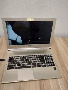 MSI MS-16H5 15.6" | i7-4720HQ@2.6GHz | 16GB RAM | 256GB *BAD DISPLAY*READ DESC* - Picture 1 of 12