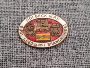 INSIGNIA ESMALTADA VINTAGE TREN ASLEF HOLBECK LEEDS - Imagen 1 de 2