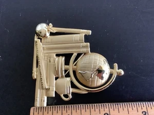Goldtone TEACHER Globe Apple Books Ruler Brooch Pin TEACHER Gift Vintage - Picture 1 of 3
