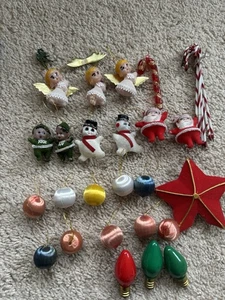 9+ Vintage Weihnachtsschmuck beflockt Weihnachtselfen Engel Schneemann und Zuckerstangen - Bild 1 von 22
