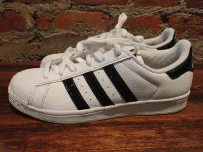 Tenis Adidas Shell Toe Superstar rayas iridiscentes para hombre 7/mujer 8 Foto 1 de 4