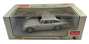 Sun Star 1:18 Scale Aston Martin DB5 Diecast 1005 Silver Boxed - Picture 1 of 12
