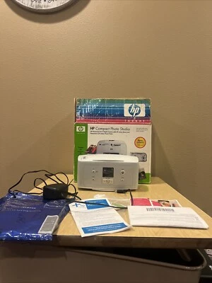 Photosmart 335 GoGo Photo Printer HP Invent Photo Printer  TESTED - Image 1 of 4