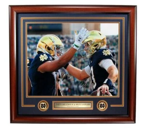 Foto autografiada 16x20 de Jaden Greathouse/Riley Leon enmarcada por Notre Dame PSA 195726 - Imagen 1 de 4