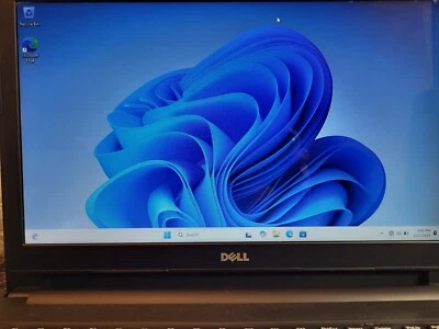 portátil dell inspiron 15 3567 Foto 1 de 4