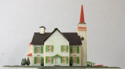 MODEL POWER LARGE CHURCH - Image 1 of 4