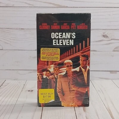 Oceans Eleven VHS Tape 2001 Crime Thriller George Clooney Brad Pitt Bernie Mac Foto 1 de 4