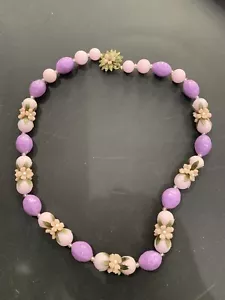 Vintage 60’s Purple Flower Plastic Necklace - Bild 1 von 5