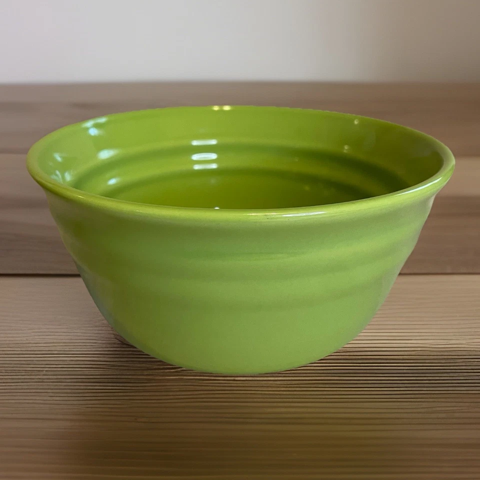 Cuenco de cereal Rachael Ray Double Ridge verde manzana cupé Foto 1 de 4