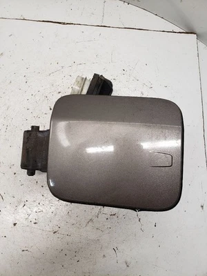 Puerta de llenado de combustible Terrain 2012 1381239 Foto 1 de 4