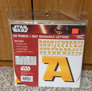 Star Wars Buchstaben 110 ausgestanzt wiederverwendbar Großbuchstaben Großbuchstaben 3,8" gelb - Neu in Verpackung - Bild 1 von 11