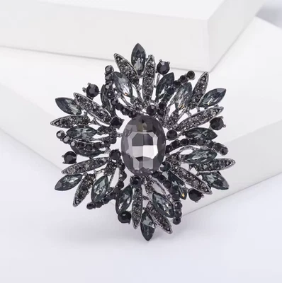 New Vintage Style Gorgeous Black Flower Silvertone Brooch Pin Rhinestone Crystal - Image 1 of 4