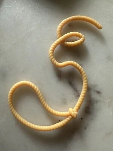 Juguete Lazo Repuesto Plástico Amarillo 3.25" - Imagen 1 de 2