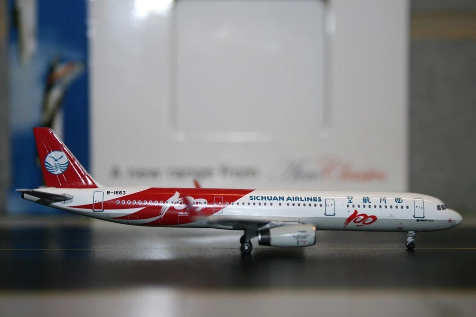 Aeroclassics 1:400 Sichuan Airlines Airbus A321-200 B-1663 "100th" (ACB1663) - Image 1 of 4