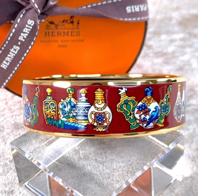 Brazalete Brazalete Vintage Hermes Esmalte Rojo Botellas de Perfume Borde Dorado 70 con Caja Foto 1 de 4