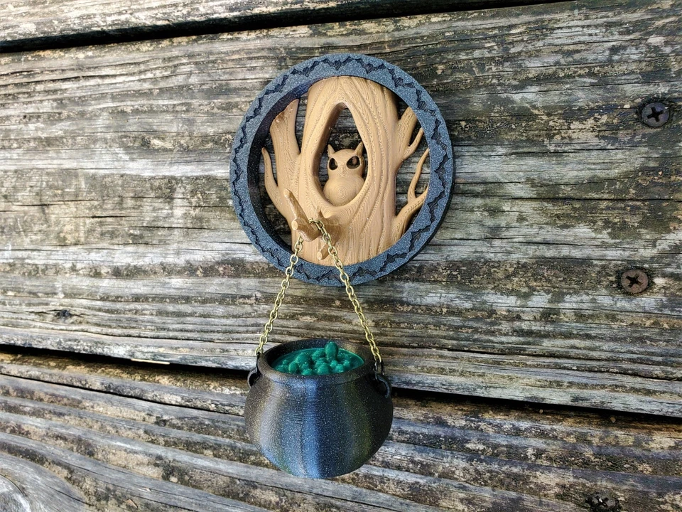 Ímã de árvore de caldeirão e coruja de bruxa - Geladeira assustadora e fofa de Halloween - Imagem 1 de 4