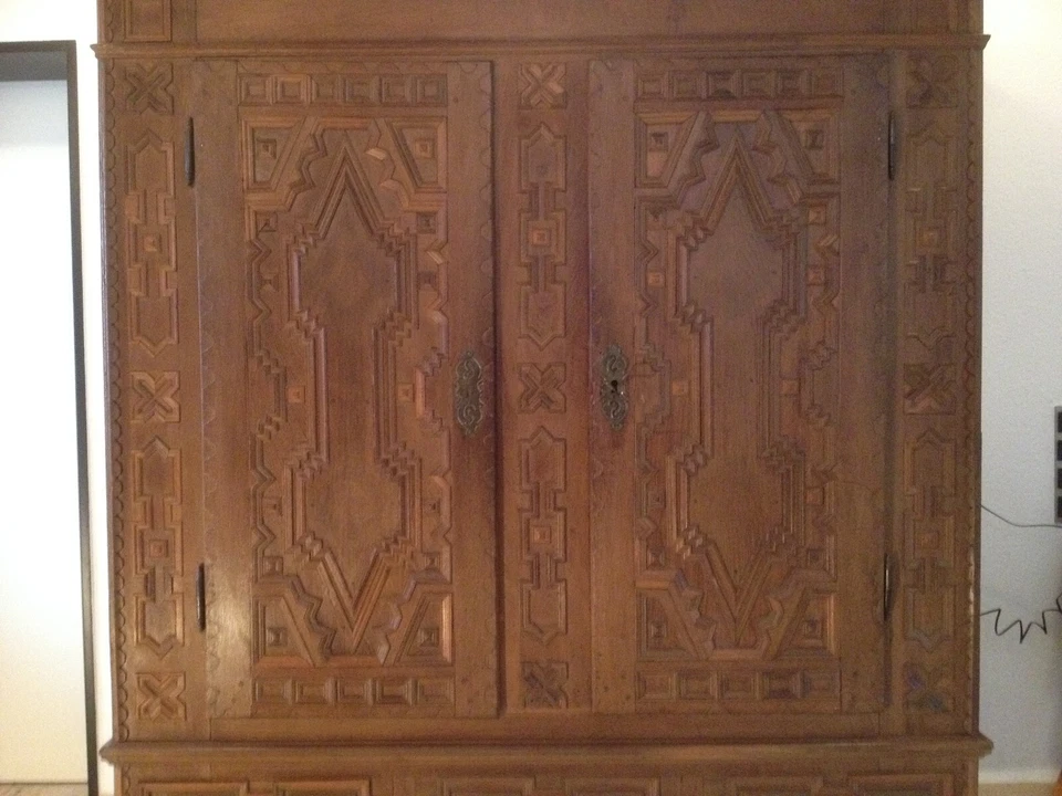 Bückeburger Bauernschrank  - Alt aber Gut - Bild 1 von 4