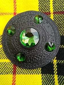 Broche escocés mosca a cuadros con 5 piedras verdes en acabado negro mate broche de 4" - Imagen 1 de 3