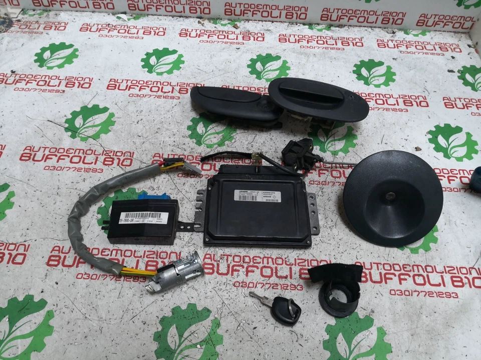 8200061272 SIRIUS 32 S110030330 KIT Centralina Motore Siemens Renault Kangoo  - Immagine 1 di 3