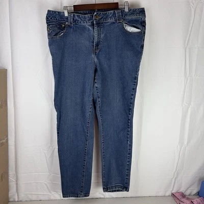 Pantalones de mezclilla elásticos Lane Bryant ajustados tiro alto Genius Fit para mujer talla grande 22 Foto 1 de 4