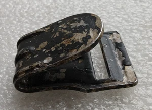 Máscara de gas del ejército alemán Segunda Guerra Mundial bote correa gancho aluminio marcado original S9 - Imagen 1 de 9