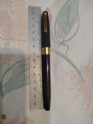 Sheaffer Life Time Grey 14k Fine Nib Fountain Pen USA - Image 1 of 4