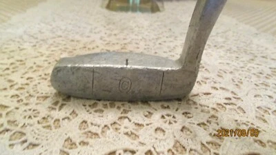 Used RH Mens Otey Crisman Vintage 12 H Mallet Head Putter 34 1/2" Wood Shaft - Image 1 of 4