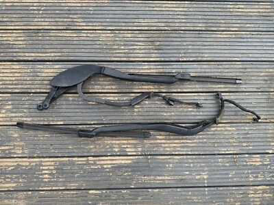 MERCEDES BENZ W213 W238 E CLASS FRONT WIPERS ARMS PAIR COMPLETE A2388201000 - Image 1 of 4