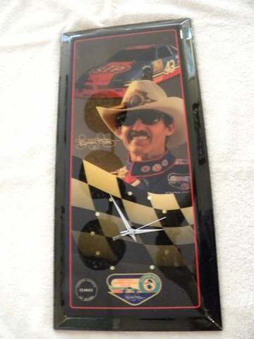 Vintage Richard Petty 1992 Fan Appreciation Tour Commemorative Wall Clock - # 43 Cover