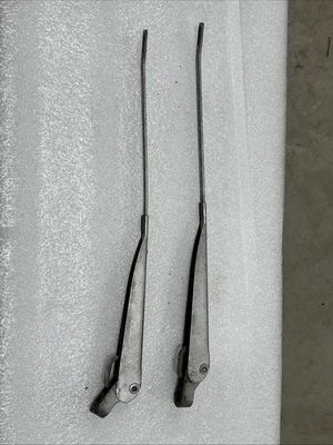 Brazos limpiaparabrisas OEM Datsun 620 1972,5-79 camioneta pickup Foto 1 de 4