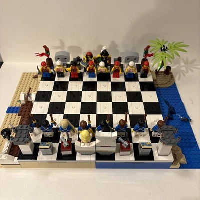 LEGO Pirates: Pirates Chess Set (40158) COMPLETE - Figs & Accessories No Manuals - Image 1 of 4