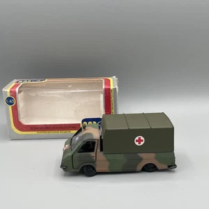 Ambulancia militar vintage RAF 2203 1:43 diecast ruso VER ESTADO - Imagen 1 de 18