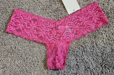 NUEVO CON ETIQUETAS BRAGAS TANGA DE ENCAJE ELÁSTICO RAMPAGE NYLON SPANDEX ROSA INTENSO PEDRERÍA MEDIANA Foto 1 de 2