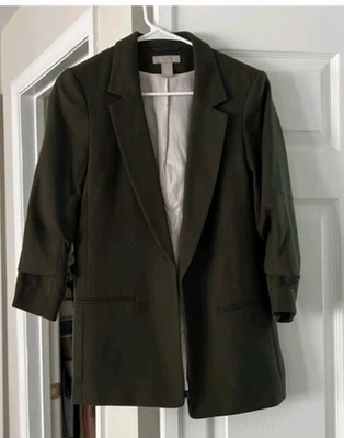 Chaqueta Blazer H&M Abierta Usada en Excelente Condición para Mujer, Mangas 3/4 Acanaladas, Verde Oscuro, Talla XS Foto 1 de 4