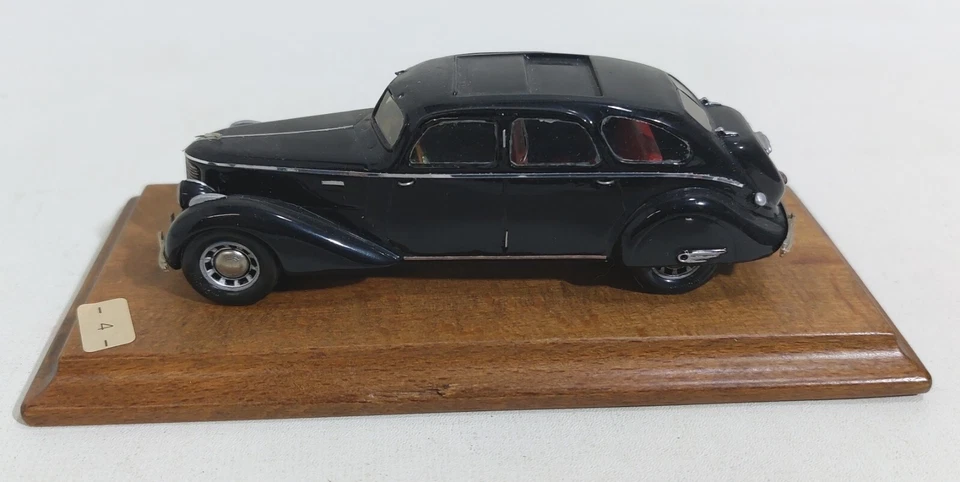 60677 BELLE EPOQUE 1/43 n. 13 - Berliet Dauphine 1939 - Immagine 1 di 4