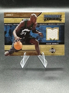 Camiseta deportiva blanca usada en juego 2006-07 Upper Deck Kevin Garnett materiales Hardcourt #KG - Imagen 1 de 2
