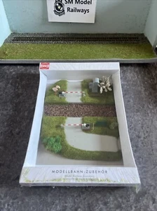 Busch HO 3210 Gerader Bahnübergang Originalverpackt Neu - Bild 1 von 4