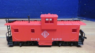 ROCO HO SCALE KIT BUILT C143 RADIO  CABOOSE WIDE VISION # 2  611139 - Image 1 of 4