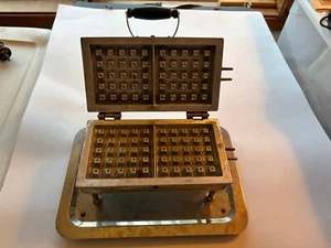 Antique 1917 Electric Waffle Iron Landers Frary & Clark Made USA Canada Patent - Picture 1 of 13