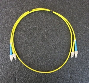 6 x Cavo Duplex Giallo 1M FC-FC 9/125 FC/UPC Fibra Channel Patch Lead 200-501 - Foto 1 di 5