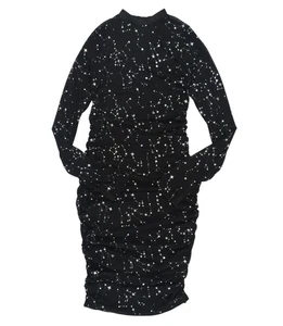 Vestido Semi Transparente Estampado Constelación Estrella Plateado Lyaner con Fondo Negro. - Imagen 1 de 9