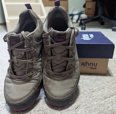 Teva Ahnu Sugarpine II Zapatos de Senderismo Impermeables Bajos Oliva/Púrpura WM Talla 7.5 M Foto 1 de 4