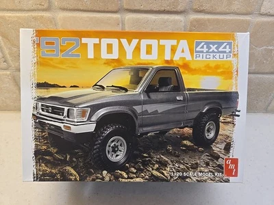 AMT '92 Toyota 4x4 Pickup, 1/20 scale !!Complete!! - Image 1 of 4