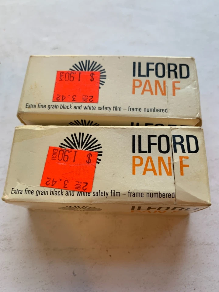 (2) Неиспользованная черно-белая пленка Ilford Pan F 120 ASA 50 DIN 18 экстра мелкозернистая - Изображение 1 из 3