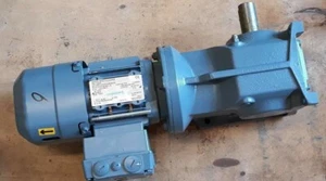 Motor de engranajes SEW Eurodrive K47 DRS71S4BE05HR IS TH (nuevo en stock) - Imagen 1 de 5