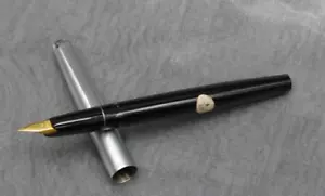 Montblanc Füllfederhalter 622 Junior schwarz mit silberfarbener Deckelschrift P87 - Bild 1 von 11